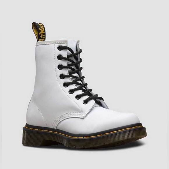 New in Box Dr Martens 1460 Smooth Leather Lace Up Combat Air Wair Boots in White - Picture 1 of 16
